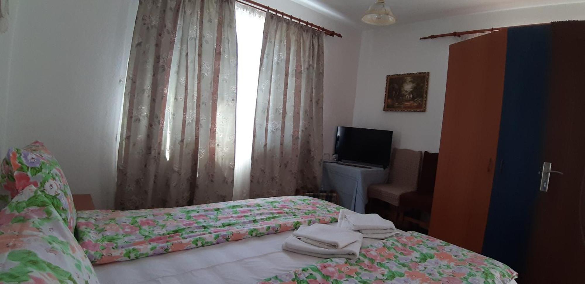 Pensiunea Casa Godja Văleni Cameră foto